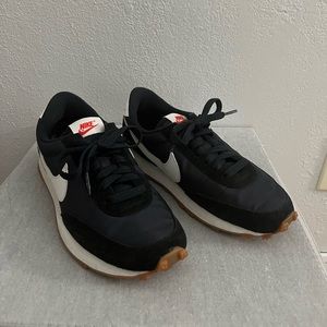 Nike Waffle Daybreak